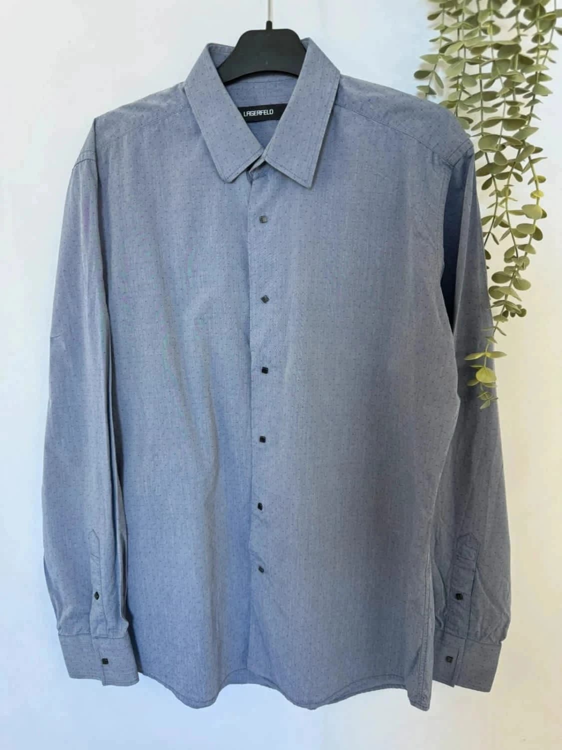 Chemise bleue manches longues boutons pressions Karl Lagerfeld taille 41 - Photo 2/9