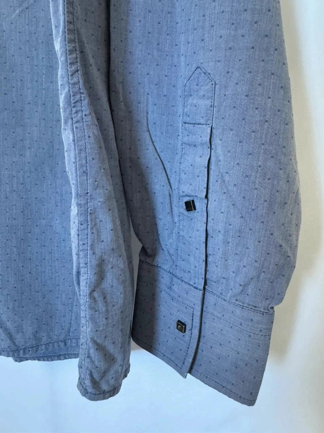 Chemise bleue manches longues boutons pressions Karl Lagerfeld taille 41 - Photo 3/9