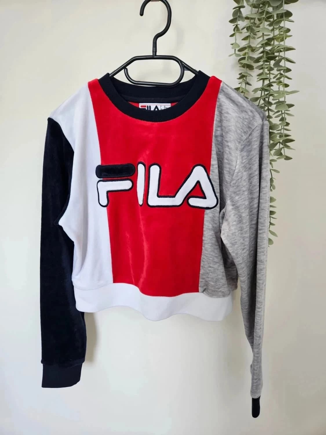Sweat Fila polaire crewneck Crop velours Color block doux logo brodé taille S - Photo 2/7