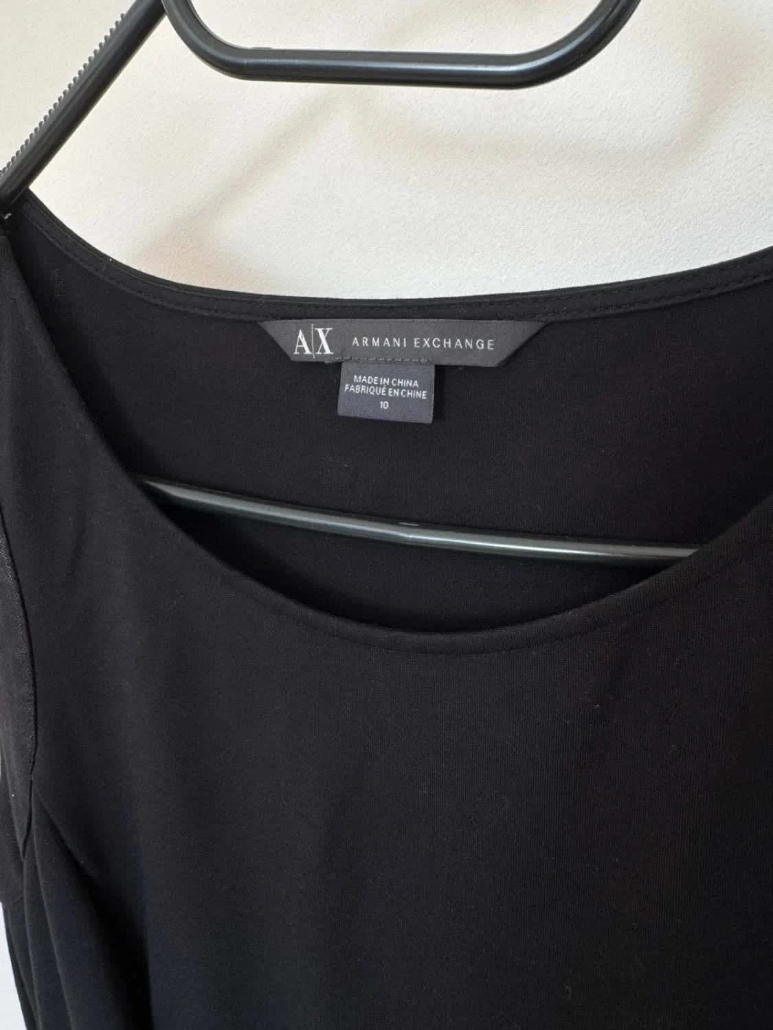 Robe noire sans manches Armani exchange détails satin taille 40 - Photo 3/7