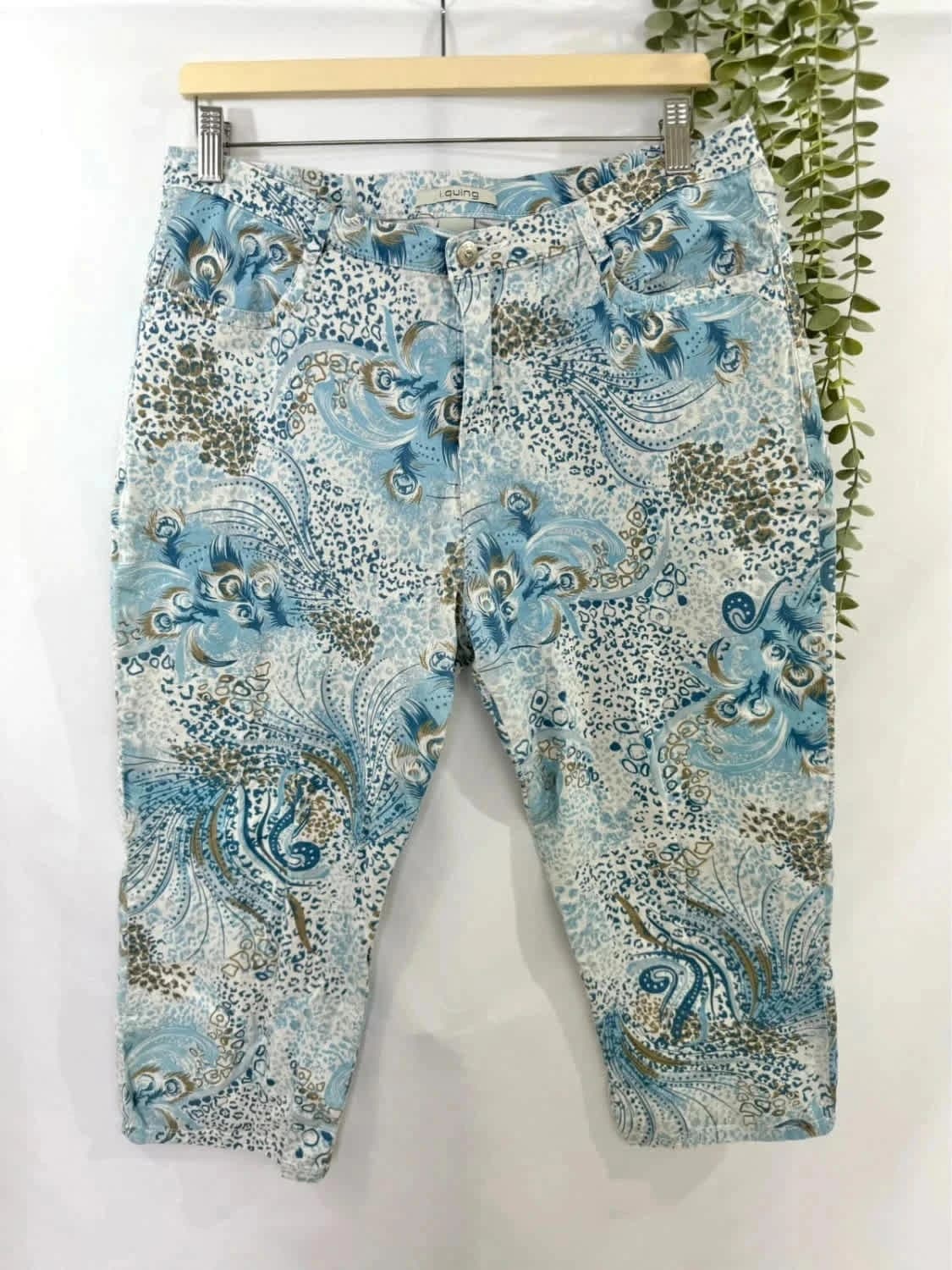 Pantalon court bleu I.Quing motifs plumes taille 46 - Photo 2/7