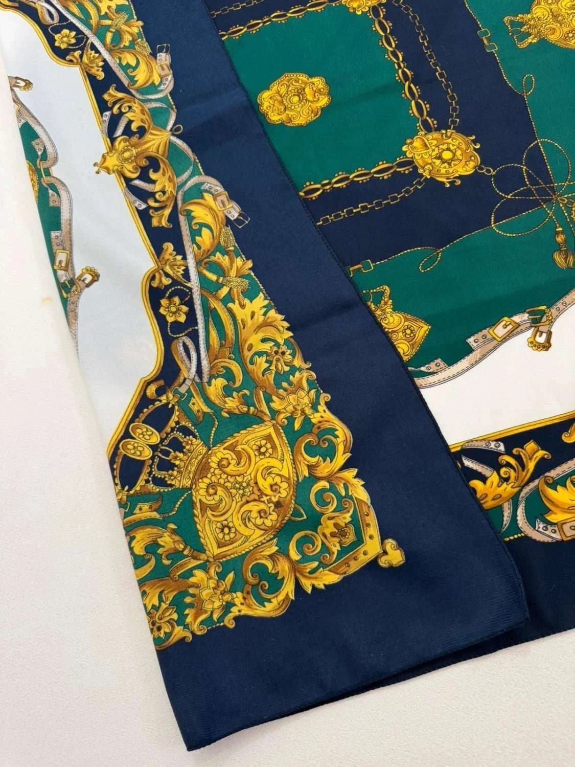 Foulard satin Torrente imprimé baroque bleu vert taille unique - Photo 6/7