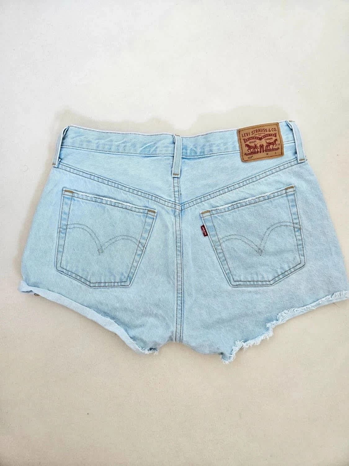 Short Levi’s 501 denim clair taille W29 - Photo 3/11