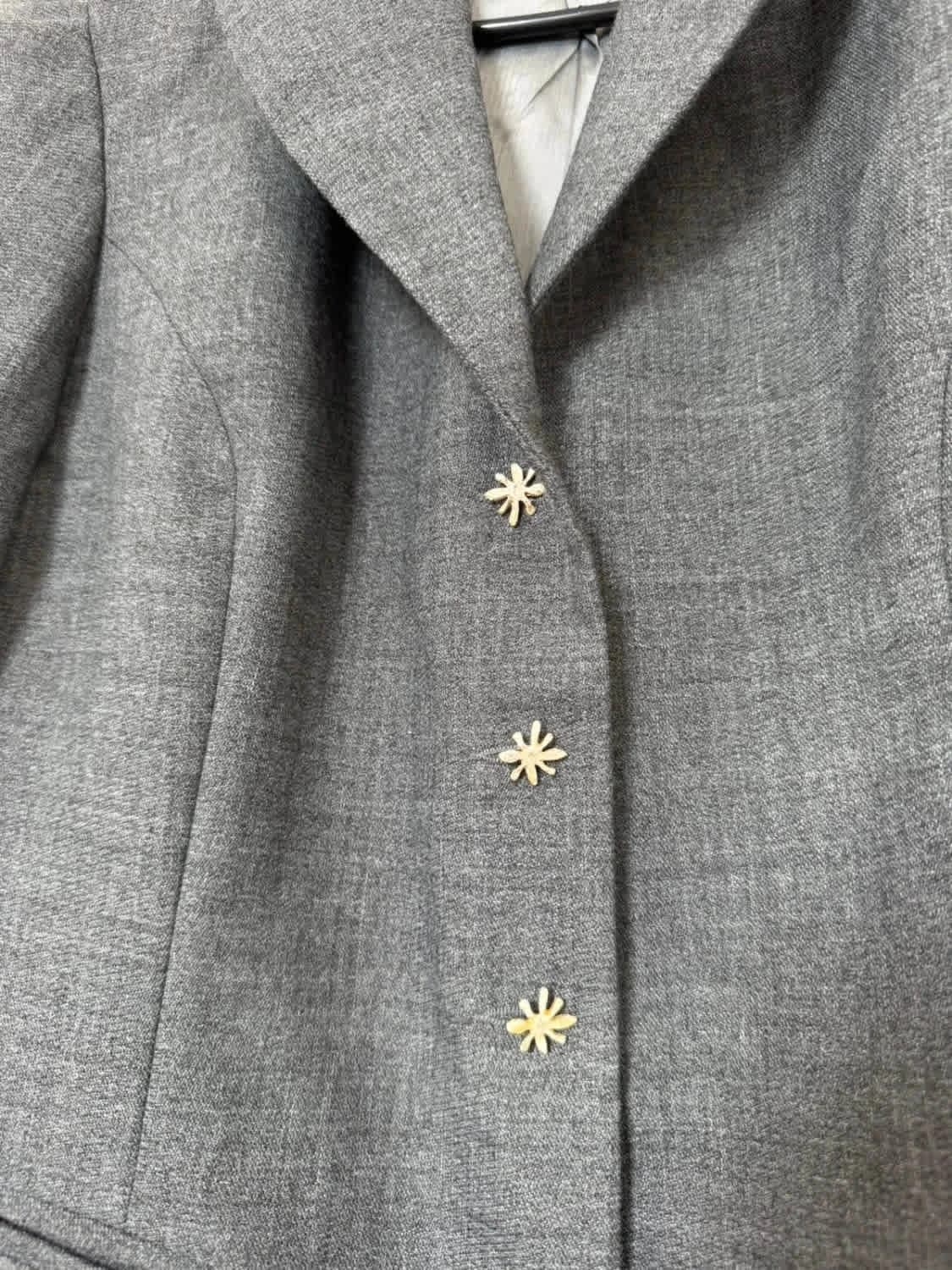 Blazer gris Batiste Paris - Boutons fleurs dorées & dentelle taille 38 - Photo 5/10