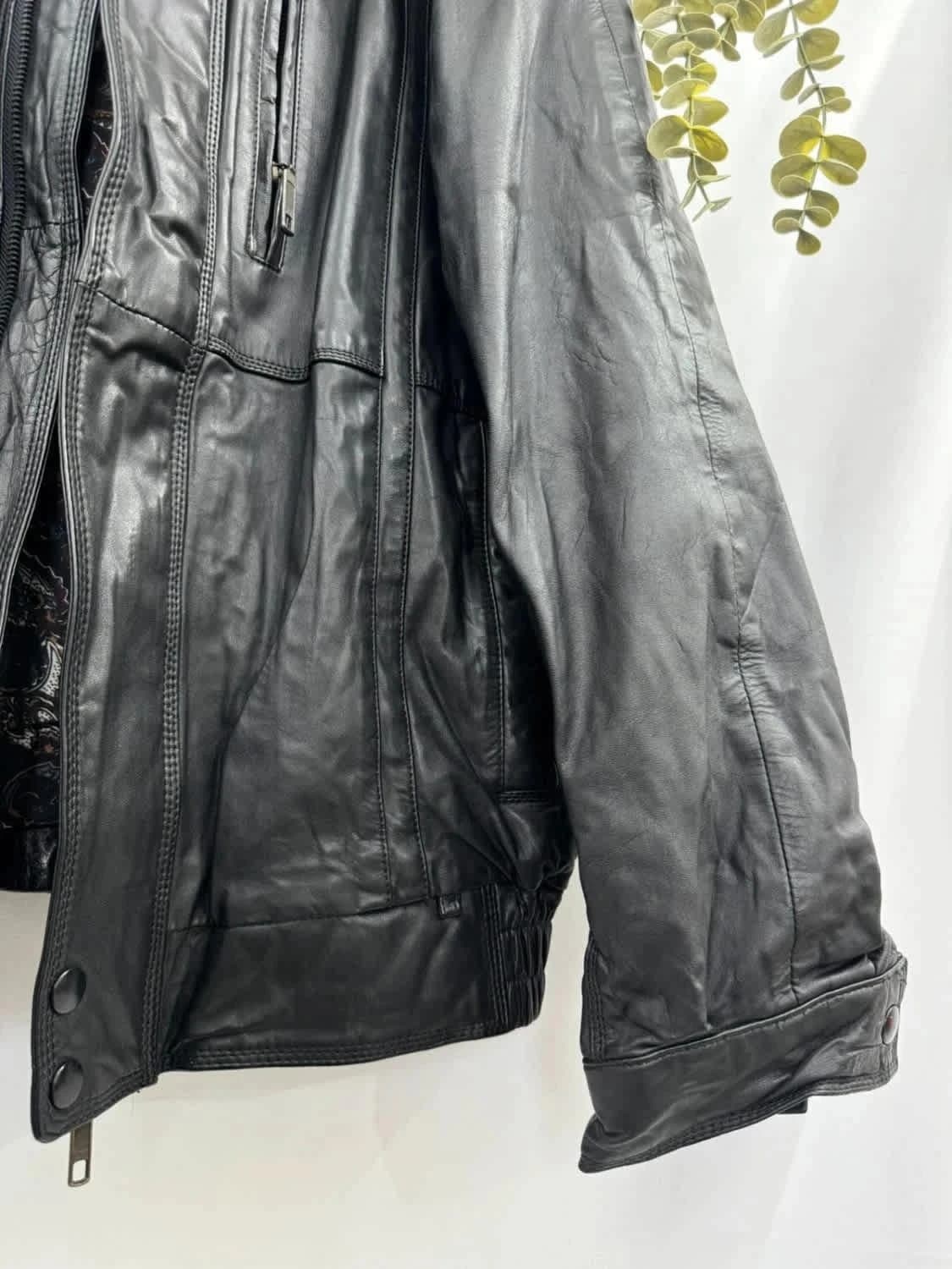 Blouson en cuir noir taille 50 - Photo 5/7