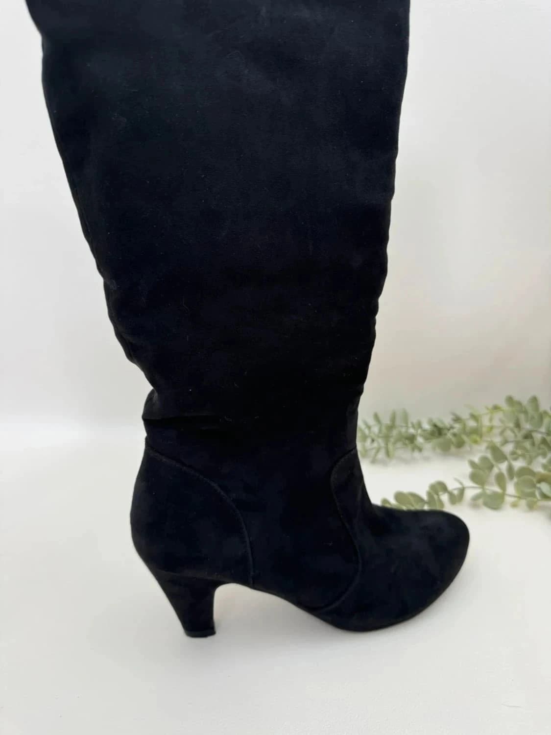 Bottes noires à talons taille 38 - Photo 4/8
