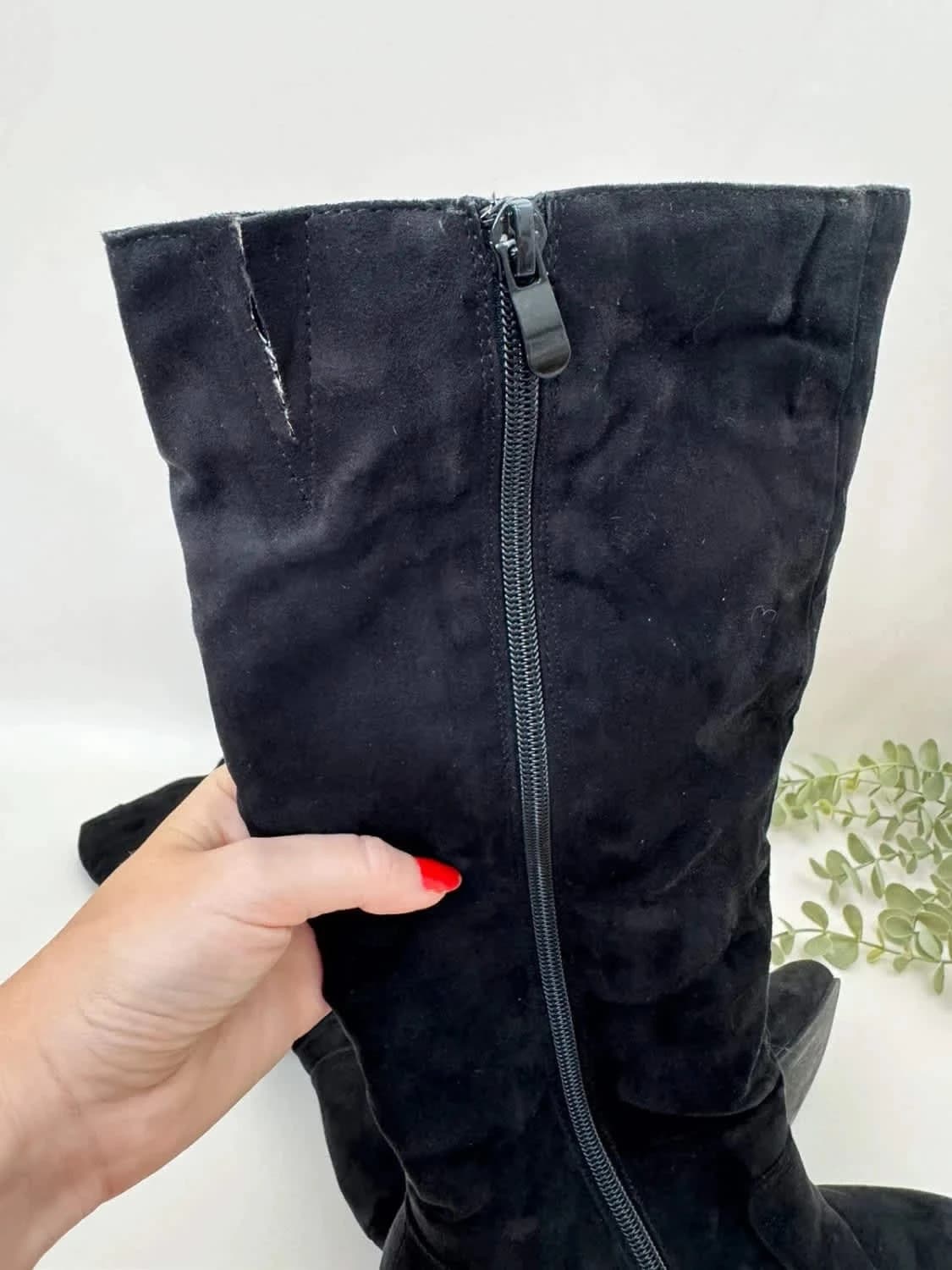 Bottes noires à talons taille 38 - Photo 7/8