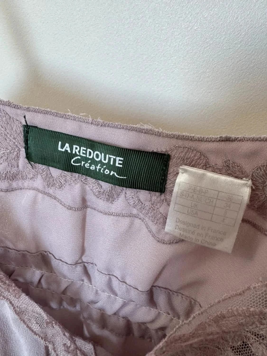 Robe dentelle à fines bretelles 100% soie lavande La Redoute taille 36 - Photo 4/7