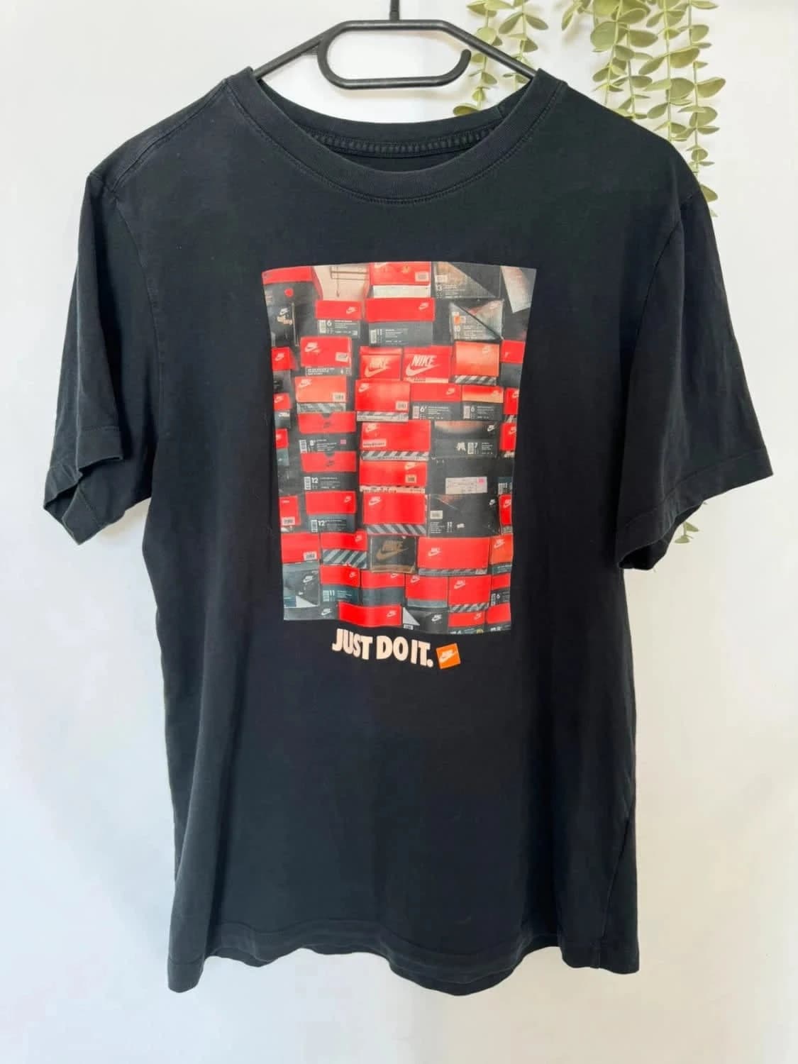 Tee-shirt Nike Édition Limitée Boîtes de chaussures taille S - Photo 2/8