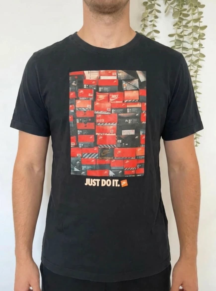 Tee-shirt Nike Édition Limitée Boîtes de chaussures taille S - Photo 1/8