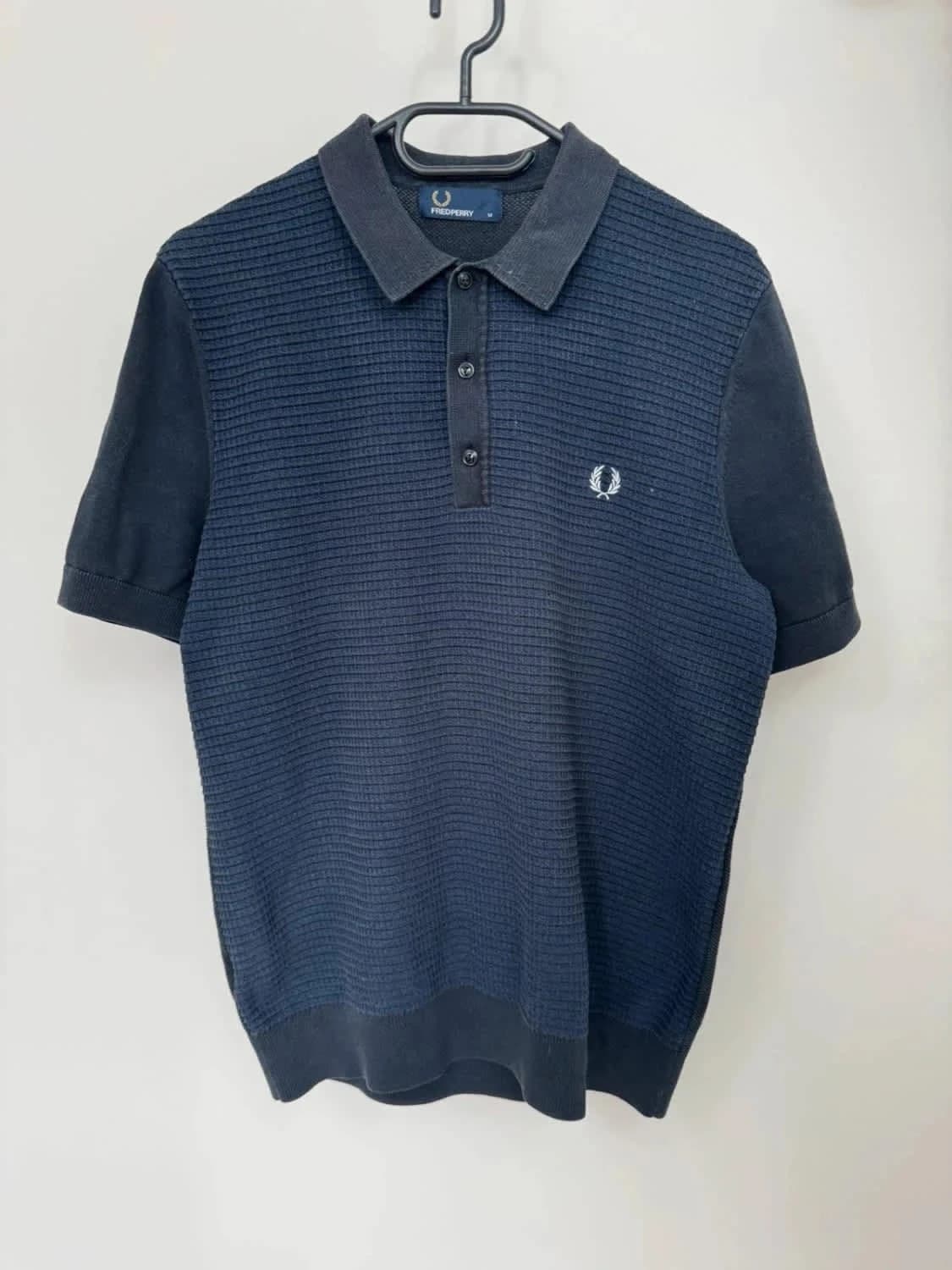 Polo Fred Perry bleu marine maille texturée 100% coton col boutonné logo brodé blanc taille M - Photo 2/7