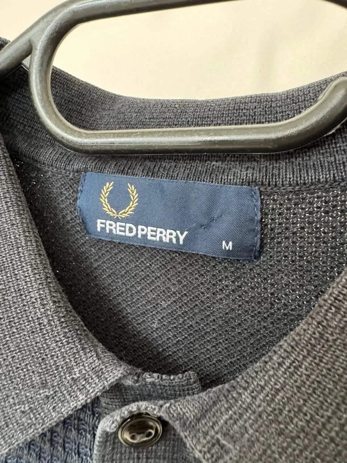 Polo Fred Perry bleu marine maille texturée 100% coton col boutonné logo brodé blanc taille M - Photo 4/7