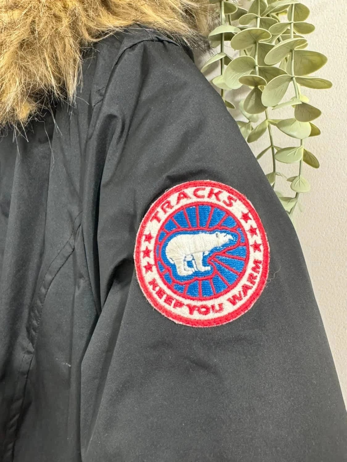 Parka noire avec capuche Tracks taille M - Photo 5/10