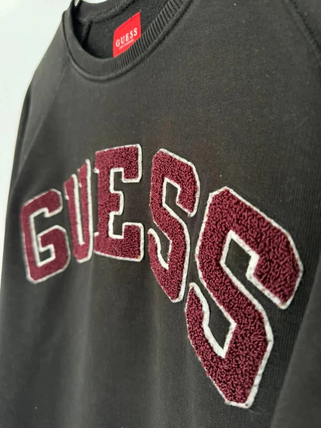 Sweat crewneck noir Guess taille M - Photo 3/6