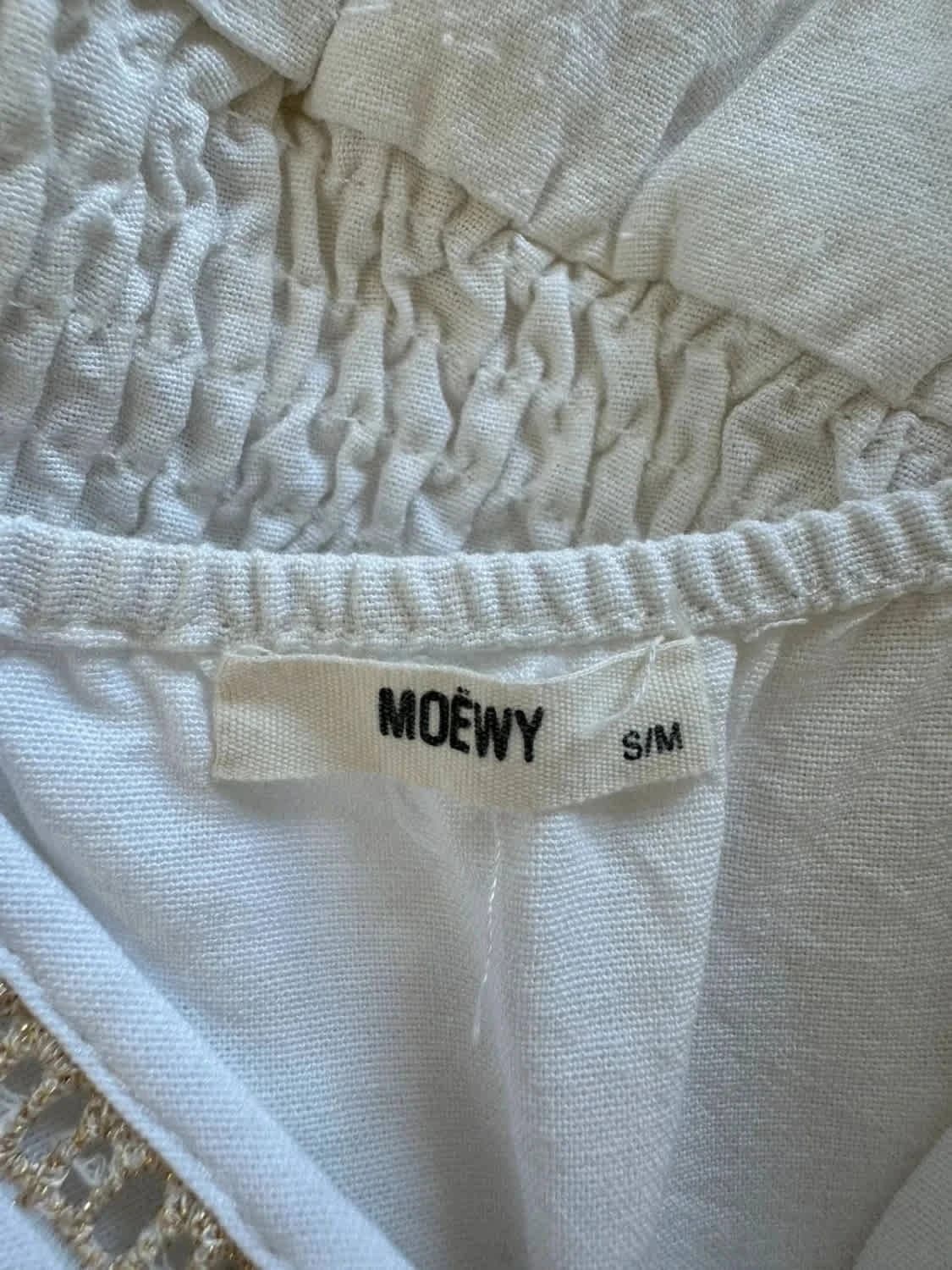 Robe blanche à bretelles dorées Moëwy taille S - Photo 5/7