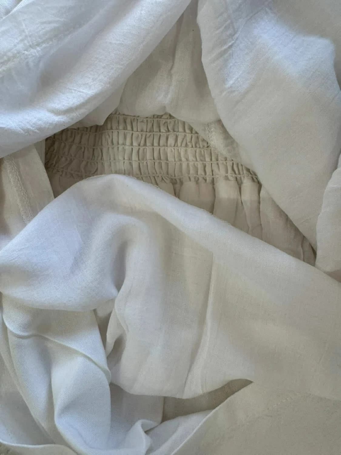 Robe blanche à bretelles dorées Moëwy taille S - Photo 7/7