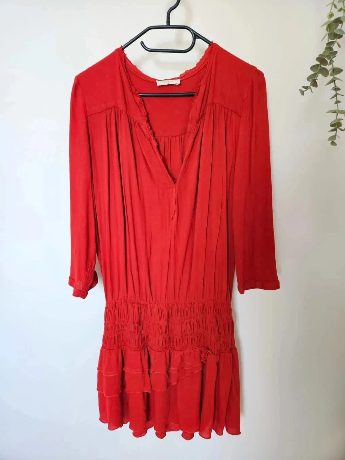 Robe rouge Ba&sh fluide taille smockée T2 - Photo 2/5