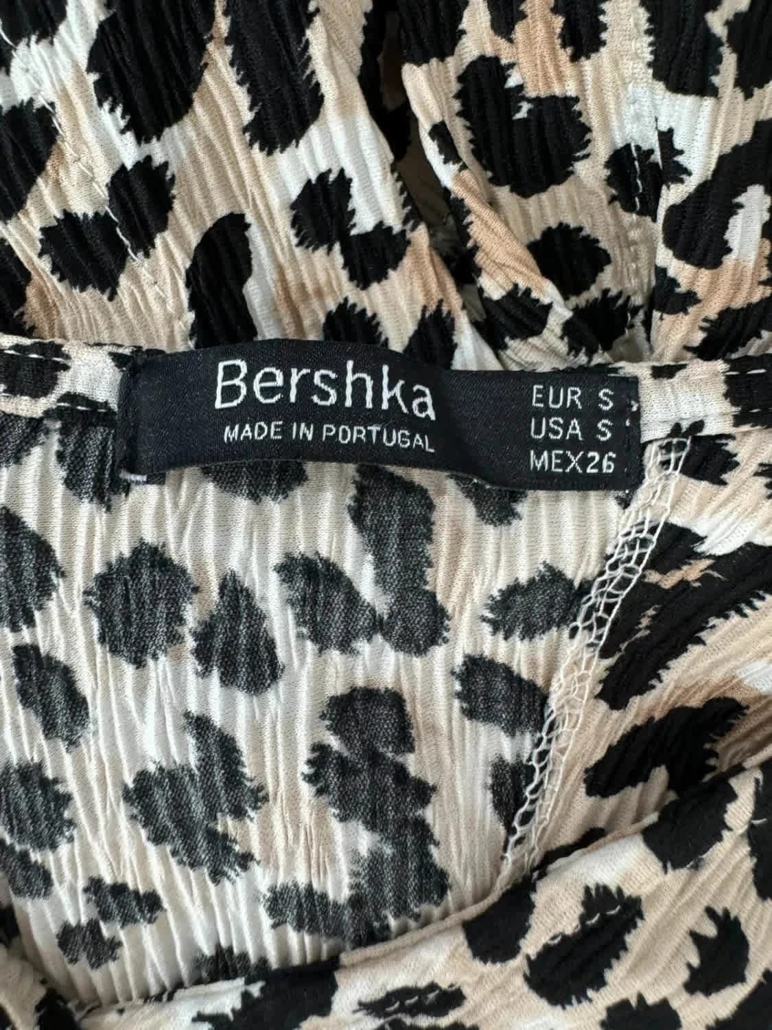 Tee-shirt crop motif léopard Bershka cache-coeur taille S - Photo 5/5
