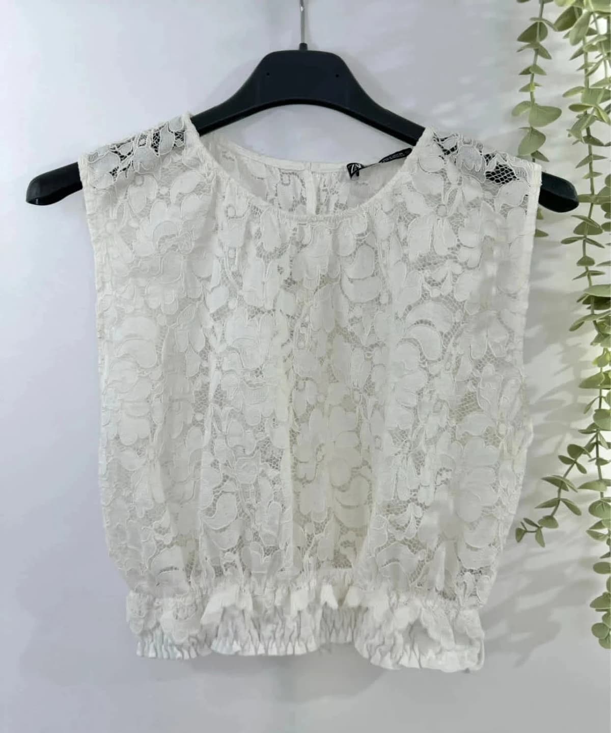 Top court blanc dentelle Zara taille S - Photo 2/5