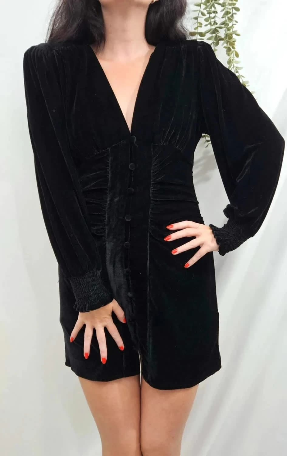 Robe chemise noire en velours à détails froncés Zara taille S - Photo 1/4