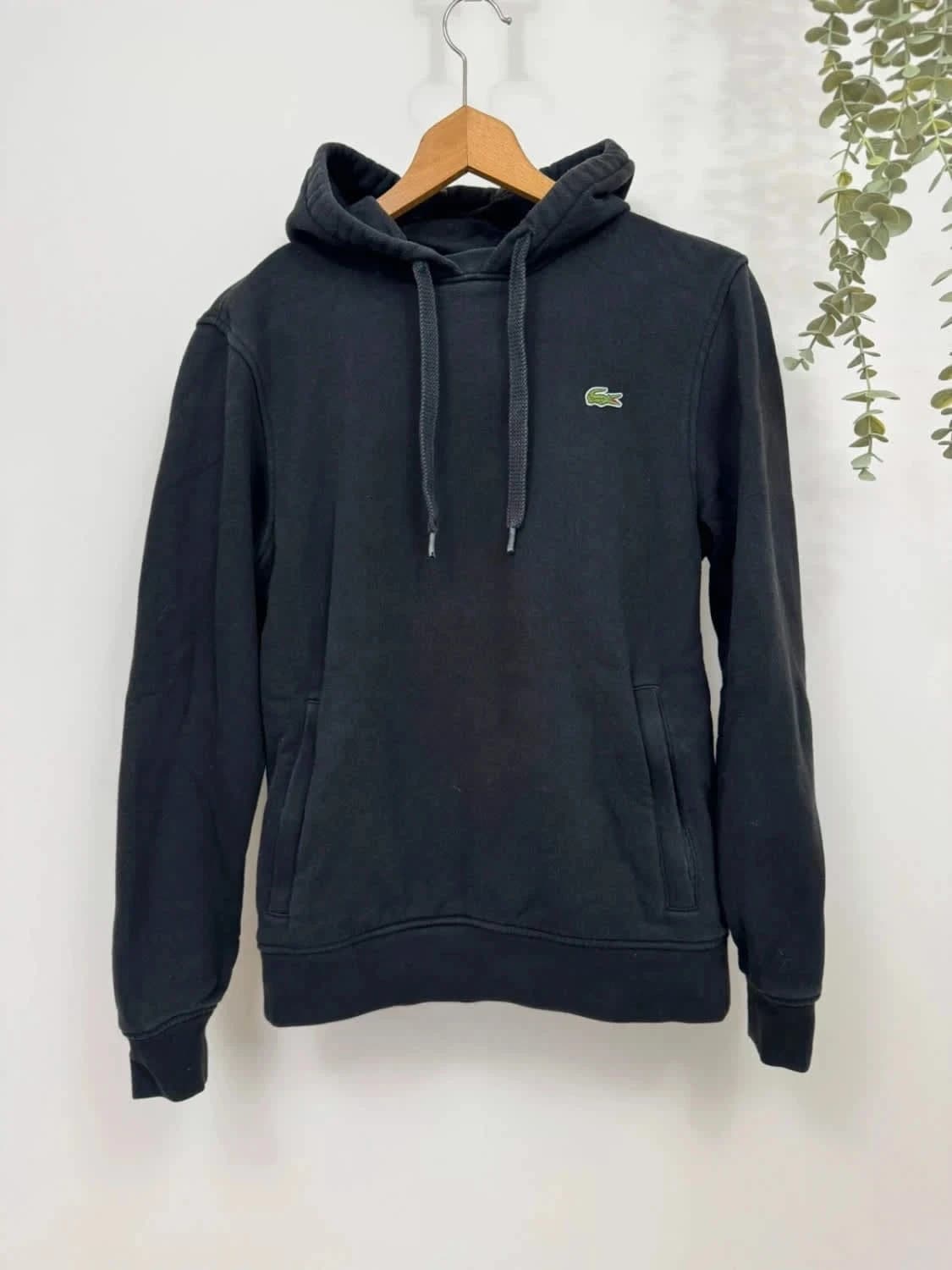 Hoodie/Sweat à capuche noir Lacoste logo brodé taille S - Photo 3/9
