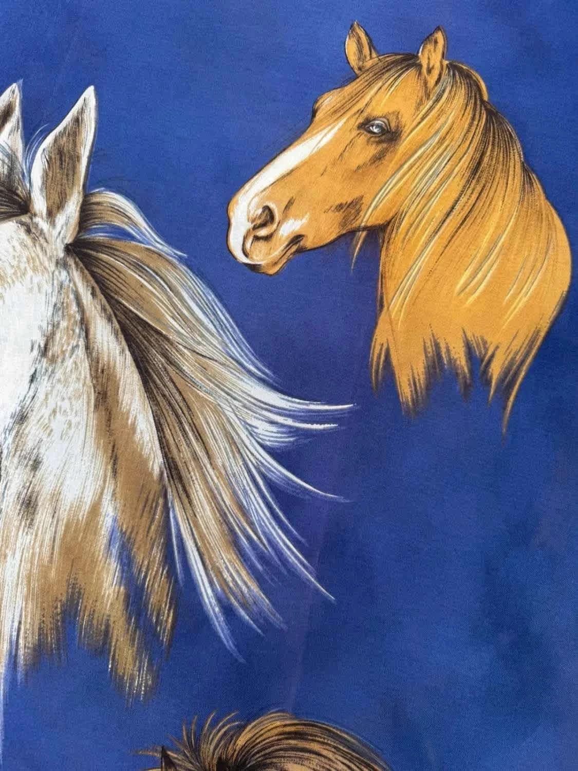 Foulard satin Création elle aime imprimé chevaux bleu taille unique - Photo 3/6
