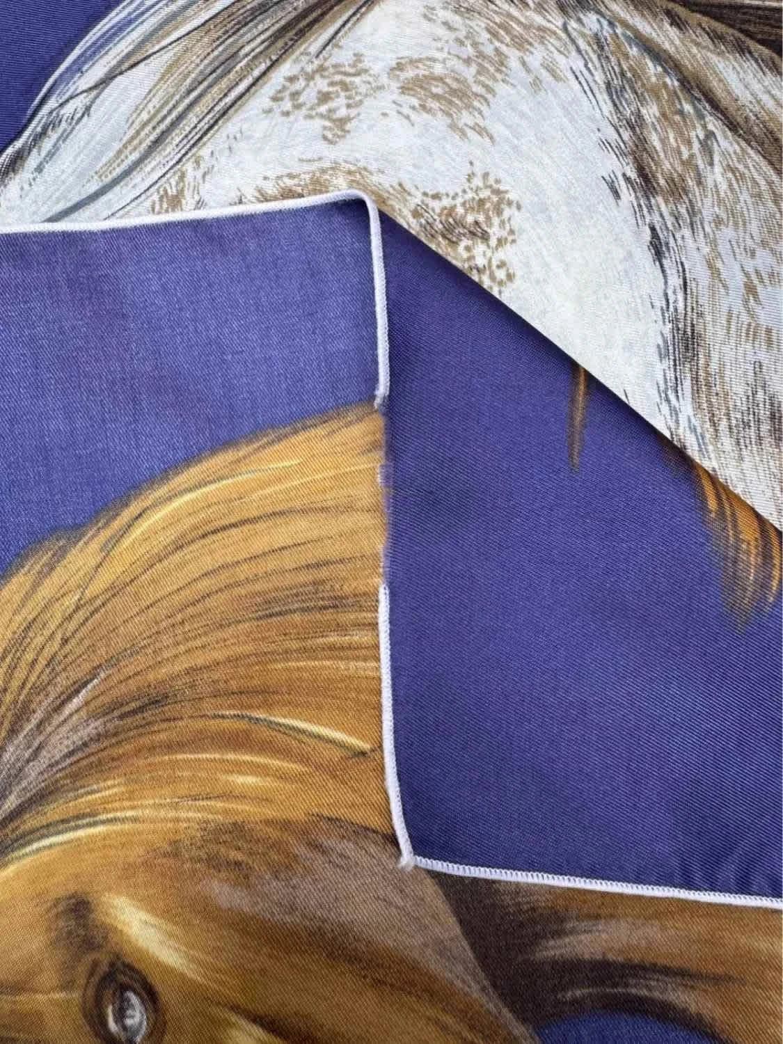 Foulard satin Création elle aime imprimé chevaux bleu taille unique - Photo 6/6