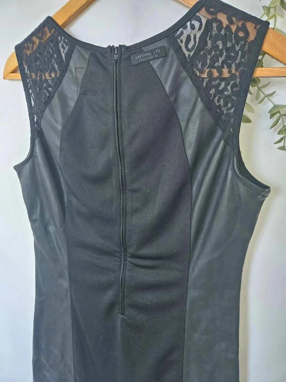 Robe noire sans manches Kaporal simili cuir taille M - Photo 5/10