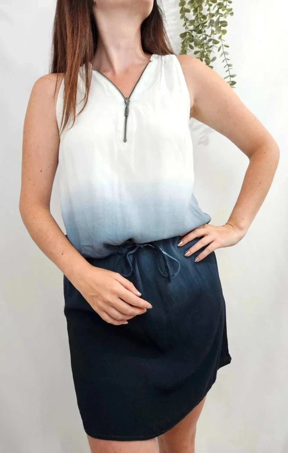 Robe Sud Express blanche et dégradé de bleu taille S cintrée - Photo 1/9