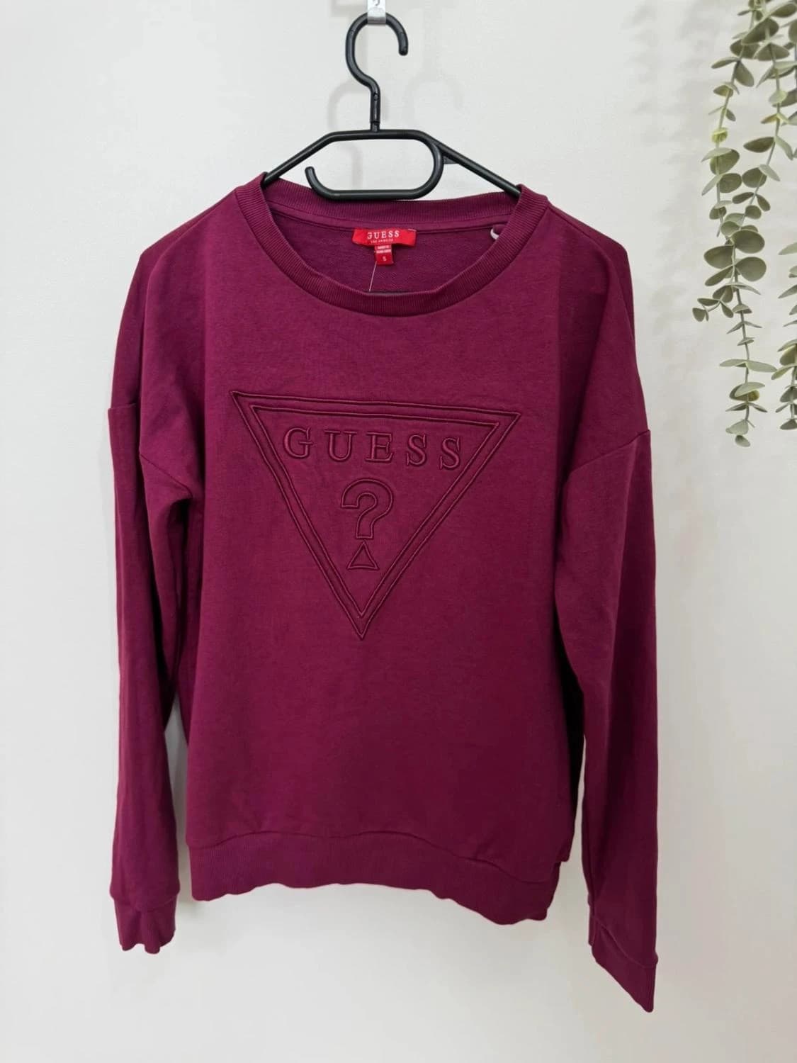 Sweat molletonné Crewneck Guess bordeaux logo brodé taille S - FP251282 - Photo 2/6