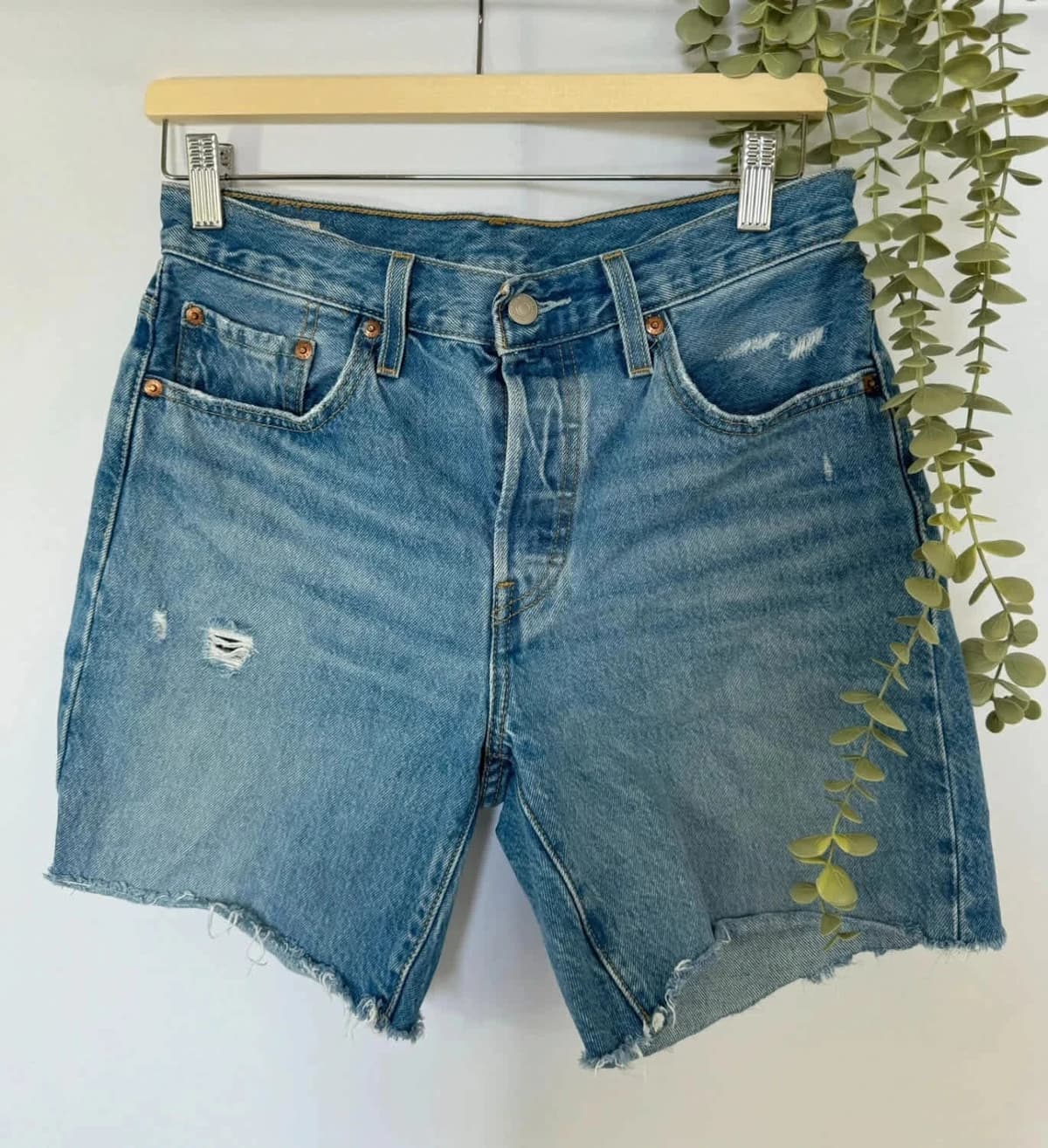 Short en jean Levi’s 501 W27 taille 37 - Photo 2/10