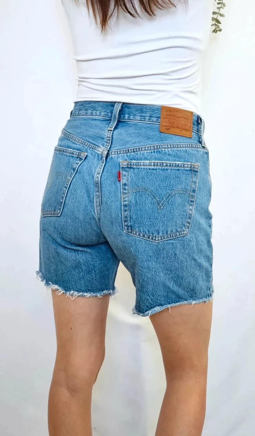 Short en jean Levi’s 501 W27 taille 37 - Photo 1/10