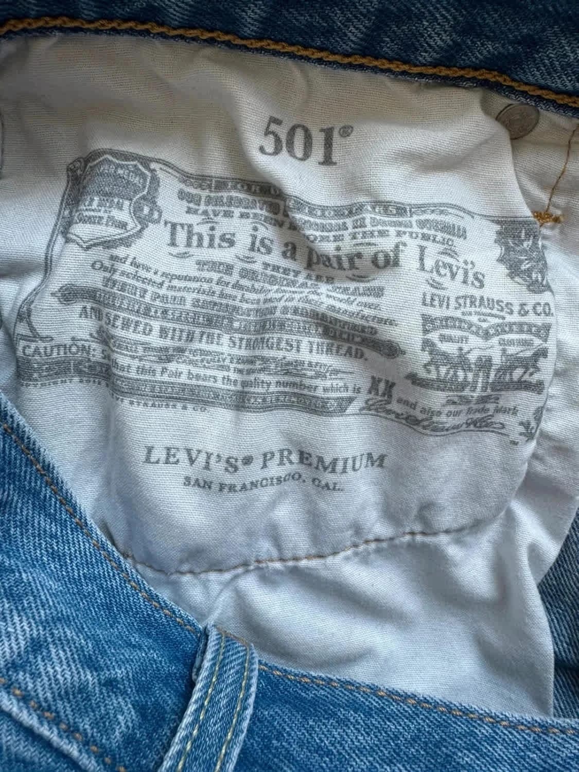 Short en jean Levi’s 501 W27 taille 37 - Photo 10/10
