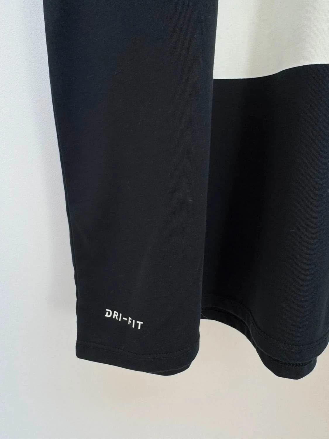 T-shirt Nike Dri-FIT graphique noir taille L - FP2512179 - Photo 3/10