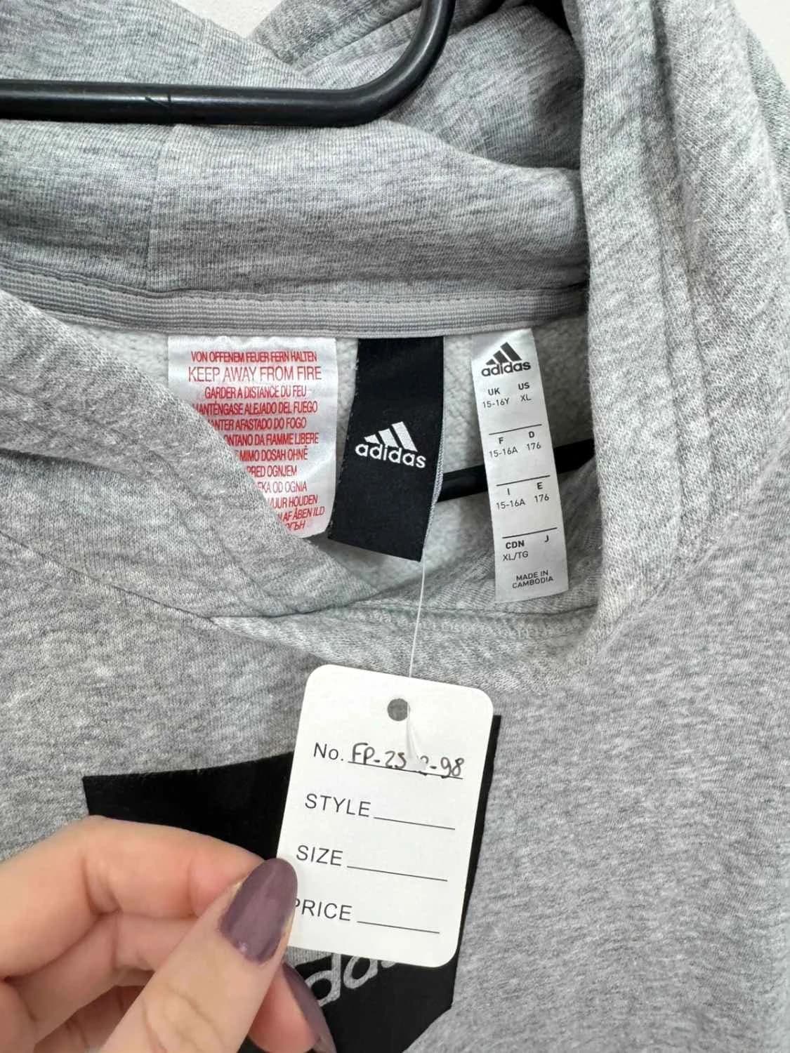 Sweat à capuche Adidas hoodie gris logo carré noir taille XL junior / M adulte - FP251298 - Photo 4/7
