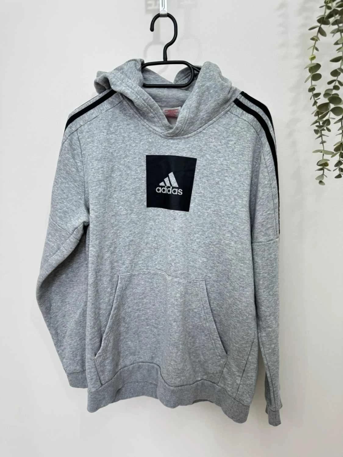 Sweat à capuche Adidas hoodie gris logo carré noir taille XL junior / M adulte - FP251298 - Photo 2/7