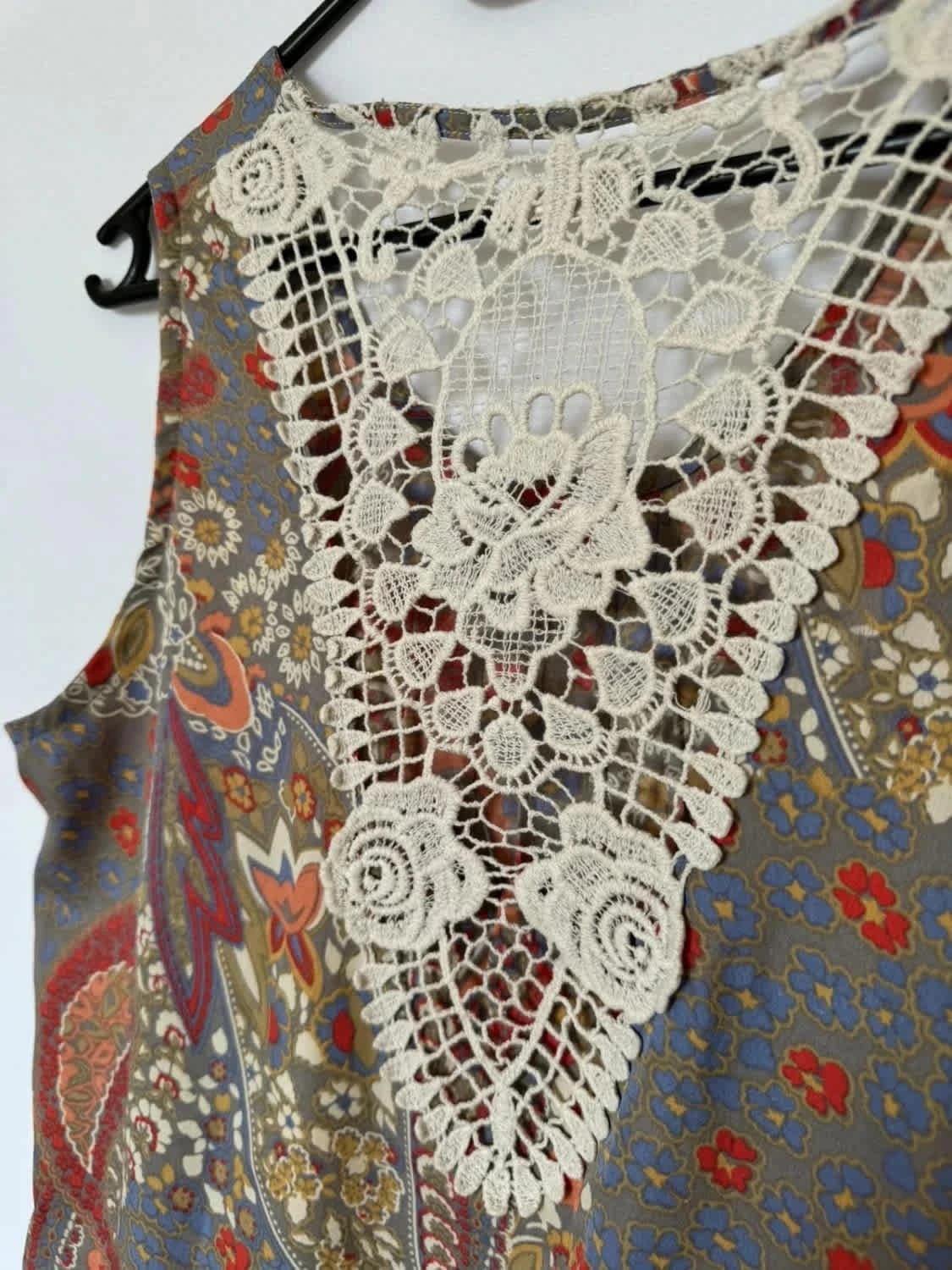 Tunique fleurie Jacqueline Riu dos macramé - Photo 6/7