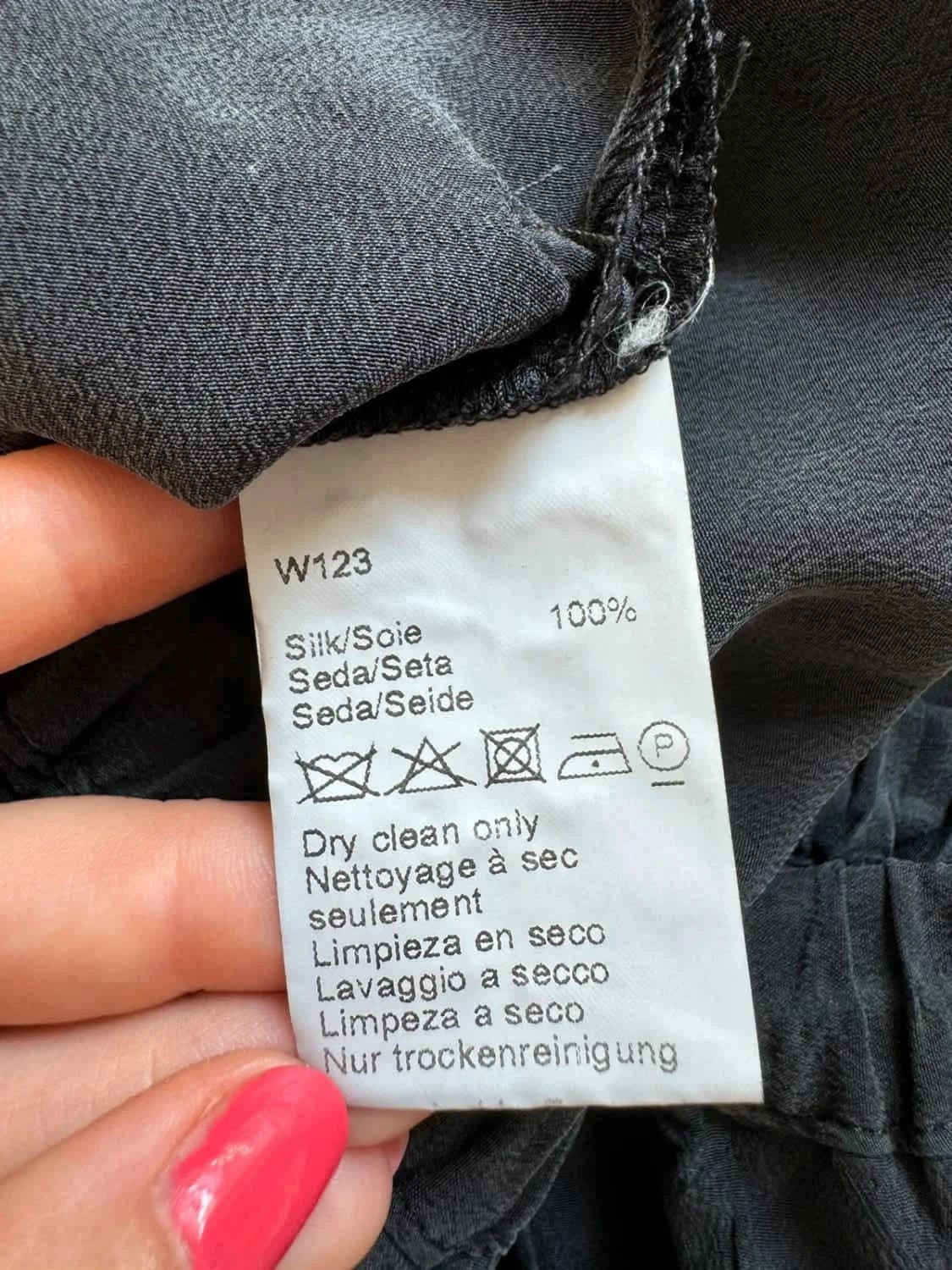 Jupe légère grise Gerard Darel 100% soie taille 40 - Photo 7/8