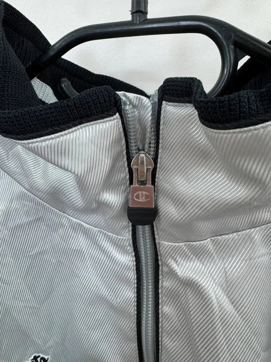 Veste/Track Jacket Windbreaker Champion Products vintage 90s argenté XO Jaspo rare - Photo 5/11