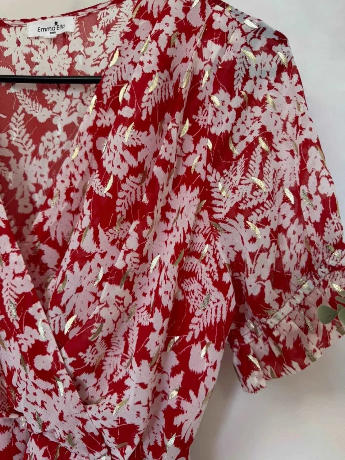 Robe portefeuille fluide rouge à fleurs dorées cache-coeur Emma Ella Paris taille S - Photo 4/6