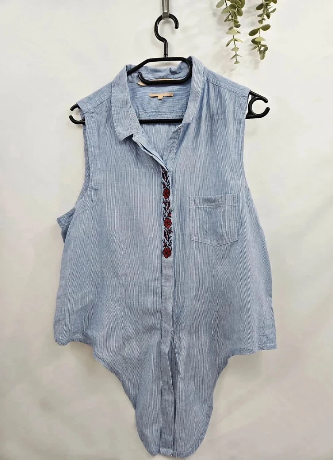 Top chemise sans manches femme Silvian Heach taille L - Photo 2/6