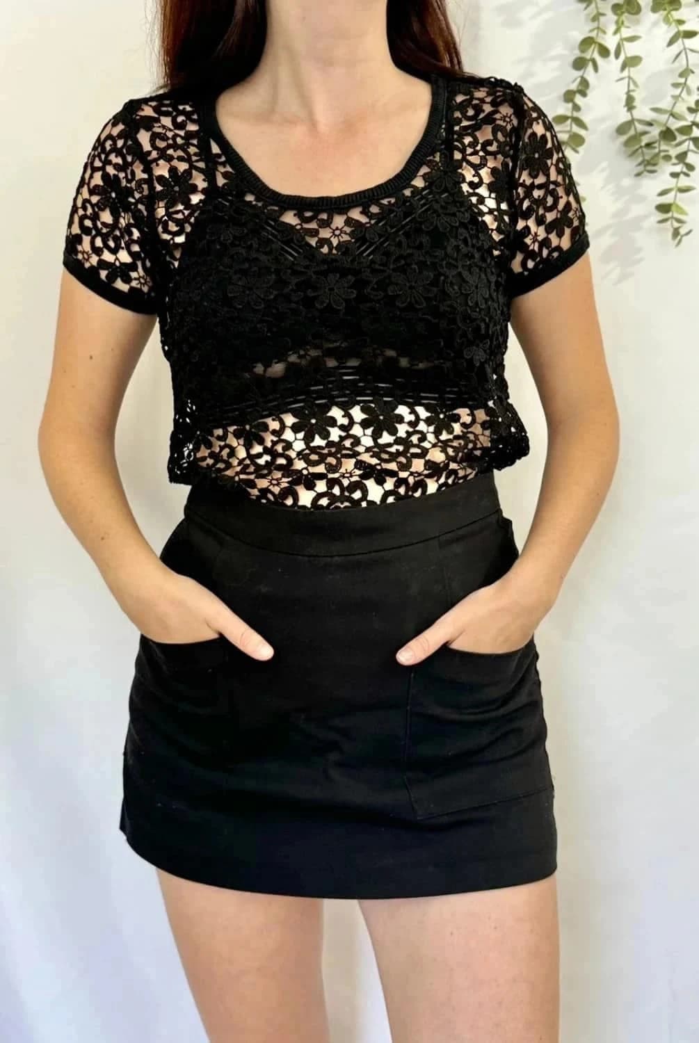 Top Kookaï dentelle noire taille 1 - Photo 1/4