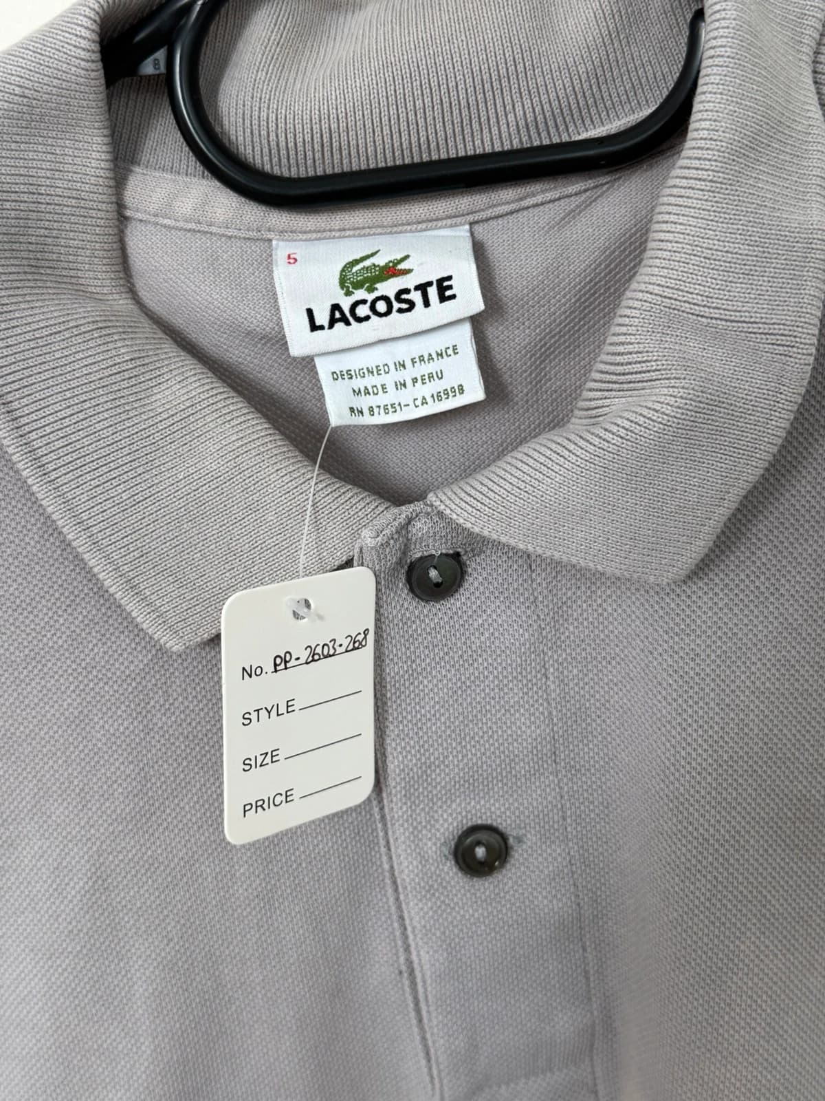 Polo piqué Lacoste gris clair taille 5/L - PP2603268 - Photo 5/9