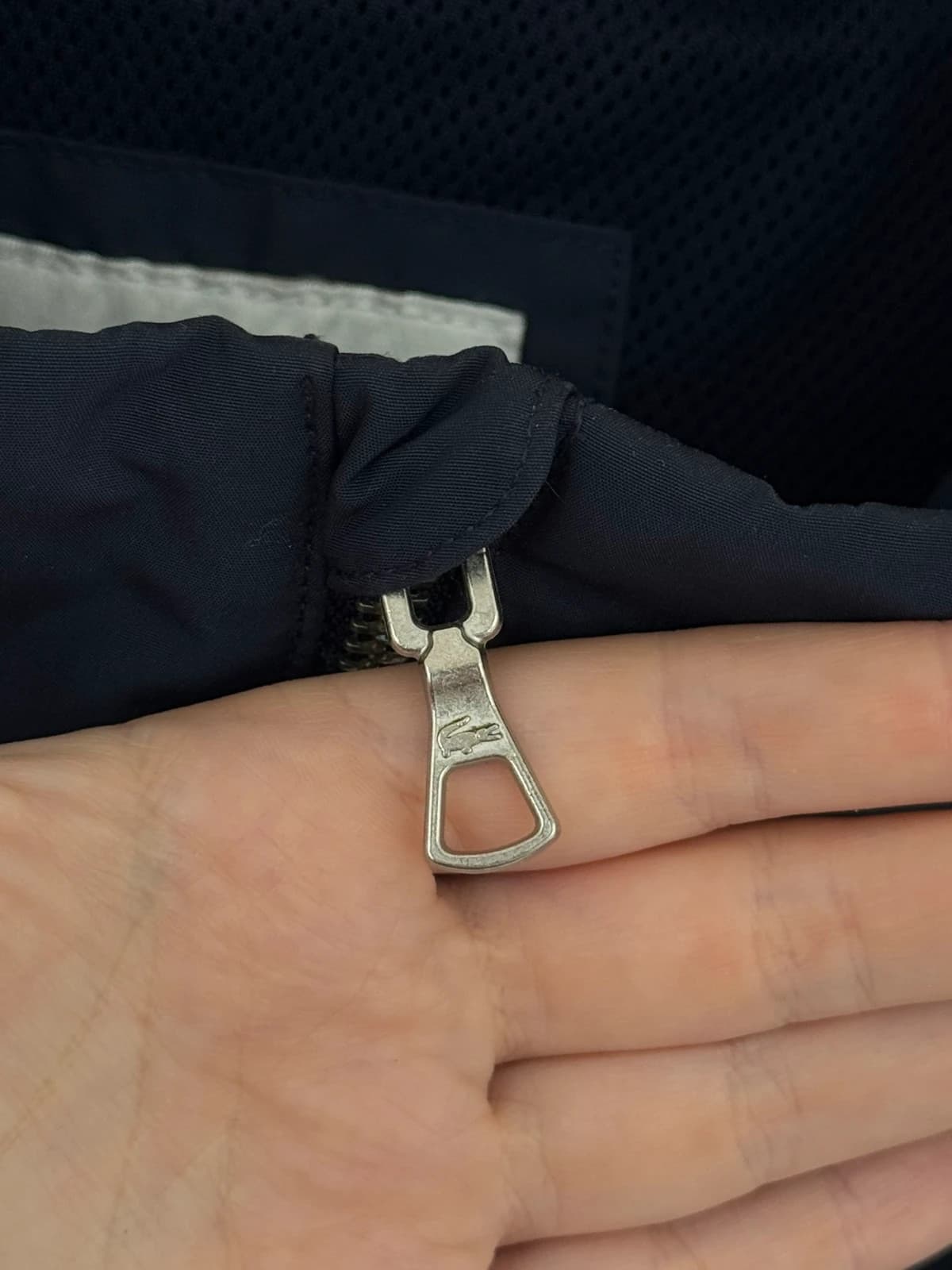 Veste légère déperlante Lacoste capuche bleu marine taille 54/XL - Photo 5/13