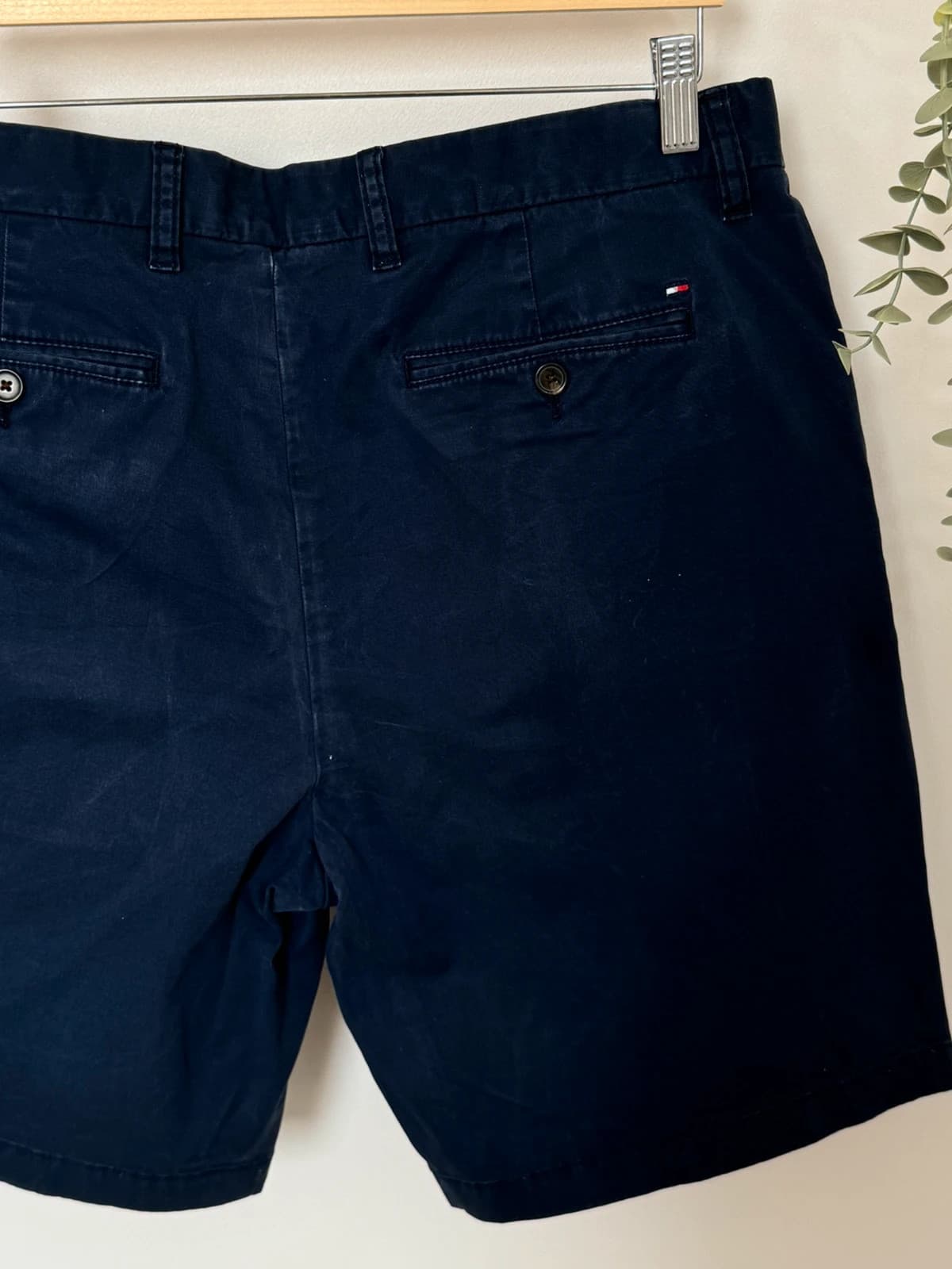 Short chino Tommy Hilfiger bleu marine taille W36/XL - PP2603119 - Photo 4/9
