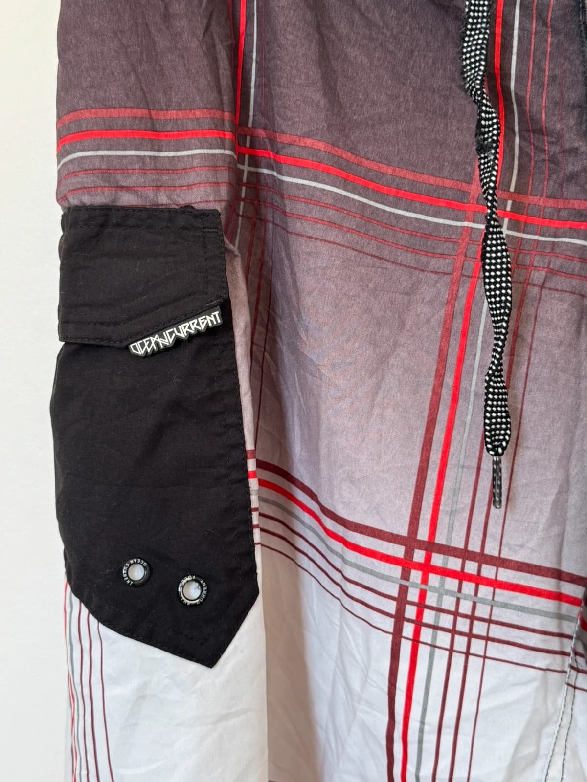 Short de bain boardshort Ocean Current à carreaux noir rouge taille XL/W36 - PP2603189 - Photo 4/8