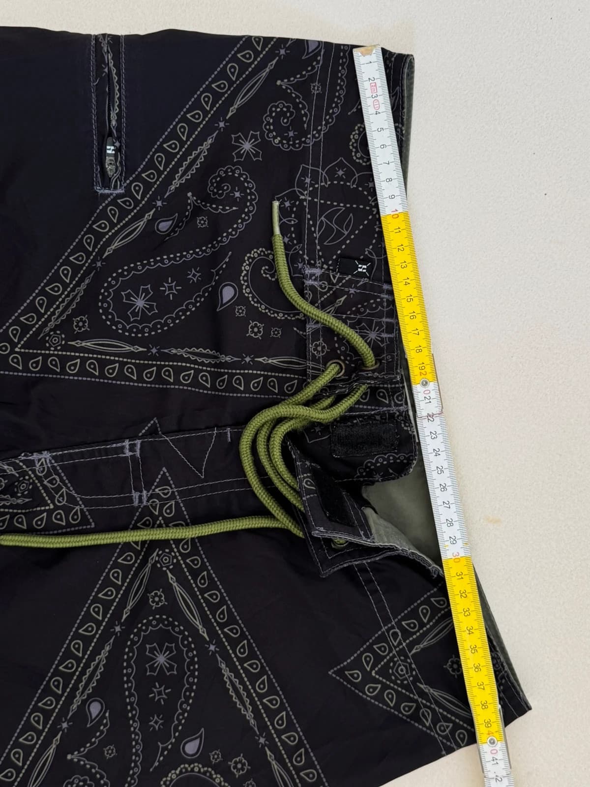 Short de bain boardshort Split Co noir motif bandana taille 30/M - PP2603192 - Photo 7/8