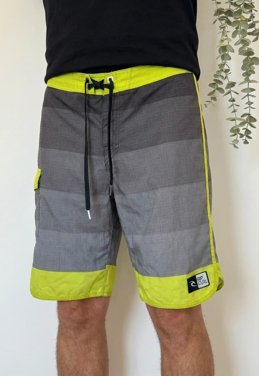 Short de bain Rip Curl cargo gris jaune fluo taille M - PP2603241 - Photo 1/9