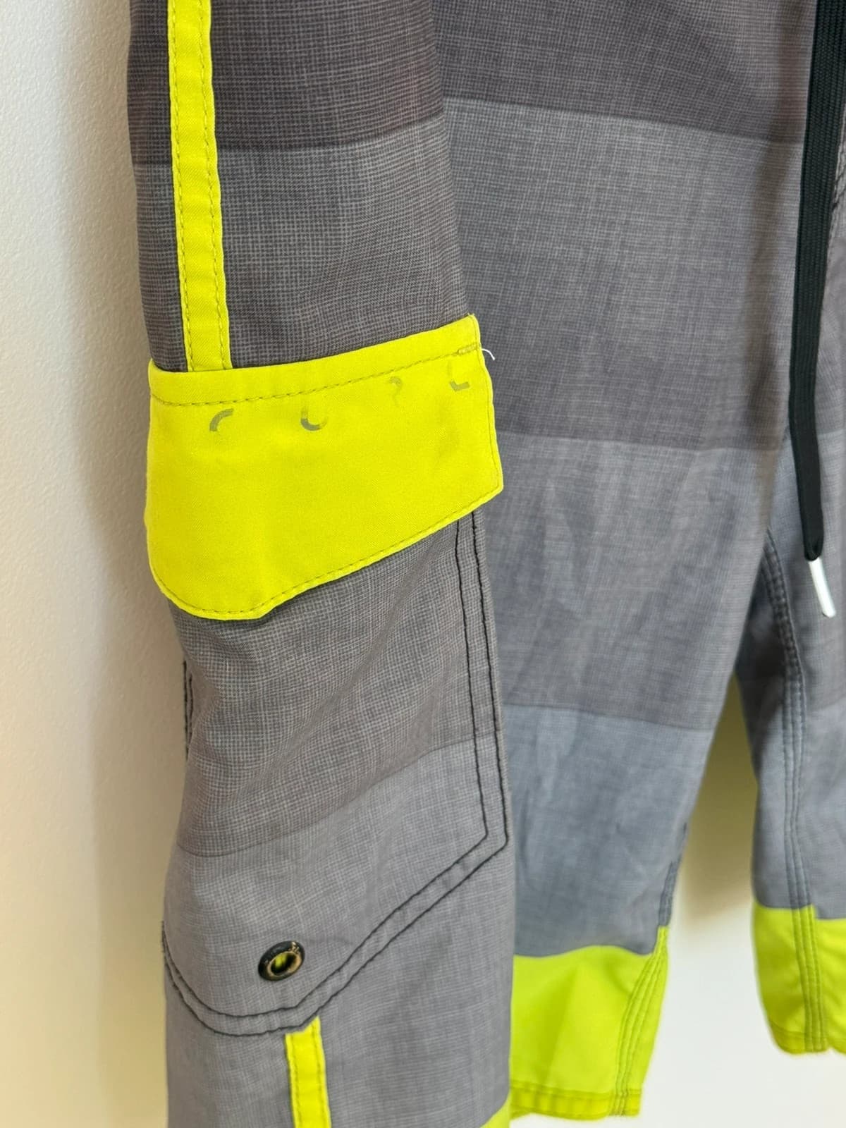 Short de bain Rip Curl cargo gris jaune fluo taille M - PP2603241 - Photo 5/9