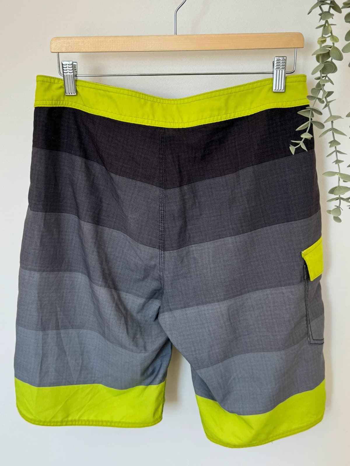 Short de bain Rip Curl cargo gris jaune fluo taille M - PP2603241 - Photo 6/9